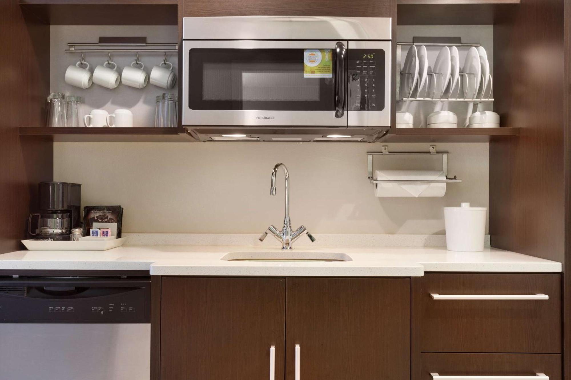 Hotel Home2 By Hilton Downtown 3*