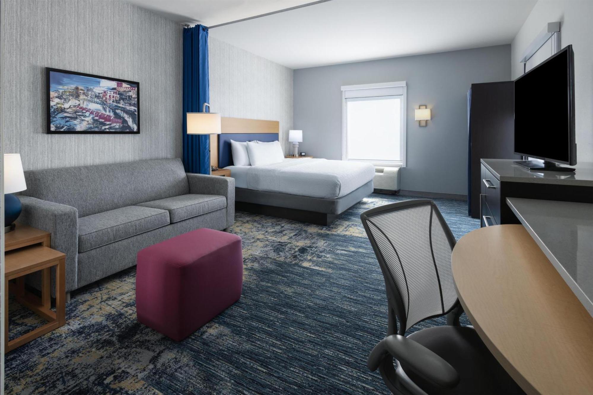 Home2 By Hilton Downtown 3* Greenville
