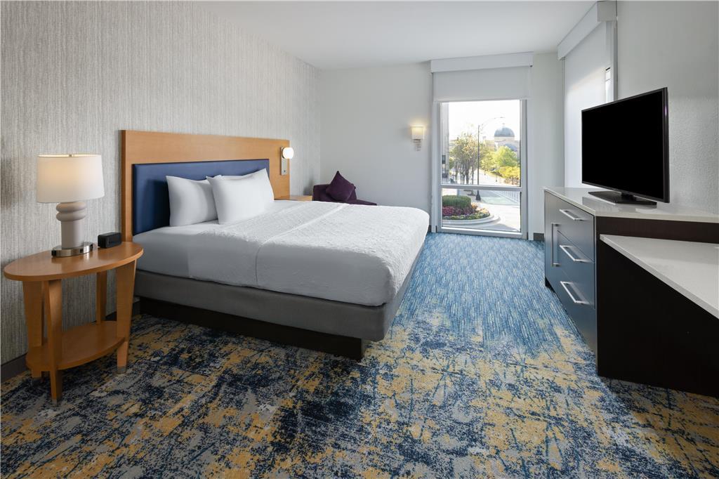 Home2 By Hilton Downtown 3*