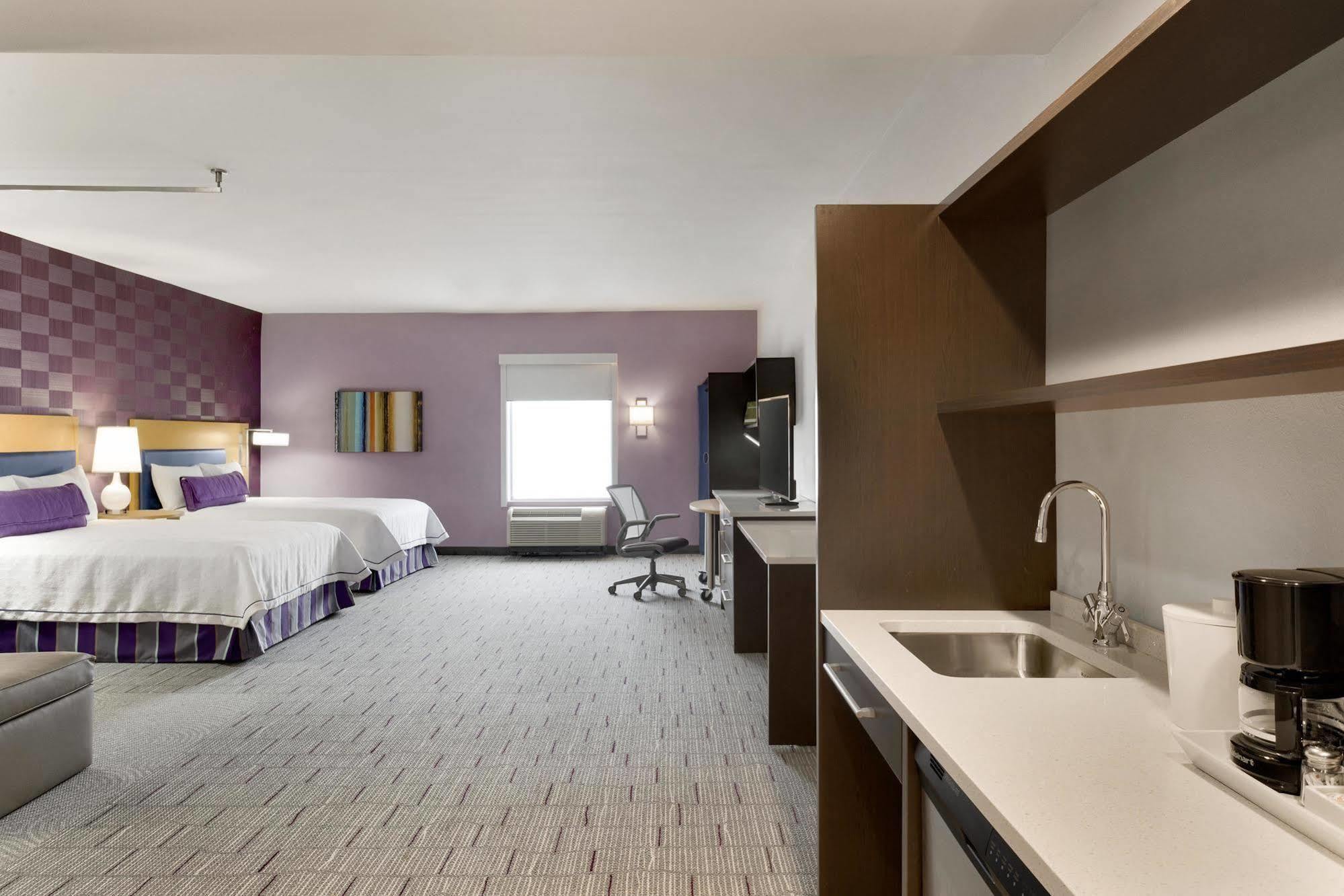 Hotel Home2 By Hilton Downtown 3*